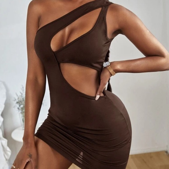 Brown Cut out dress - Picture 4 of 5
